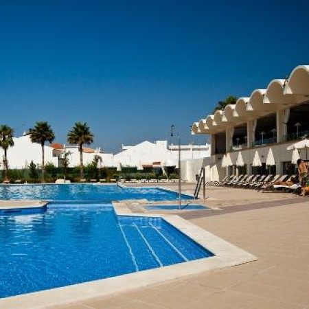 Ozadi Altura Beach Resort