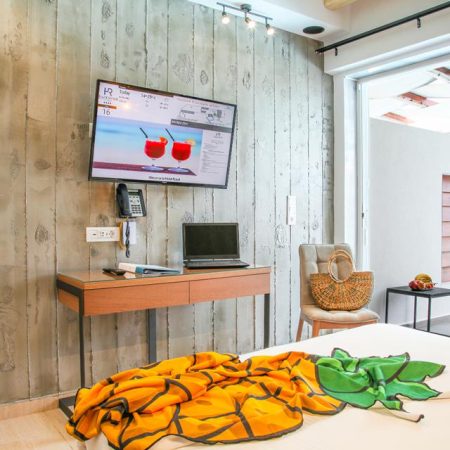 Royal Hotel & Suites – all inclusive