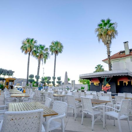 Hotel Golden Rock Beach