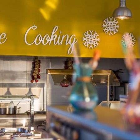 Hotel Nicholas Color