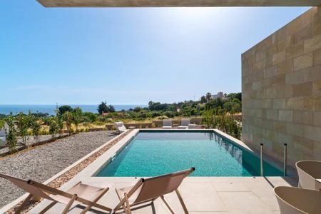 Linear Cabanon Villas