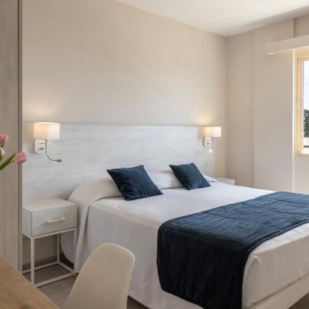 Hotel Louis Paphos Breeze