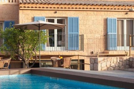Es Corte Vell Inland Hotel