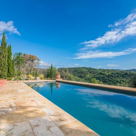 Alistos Hotel