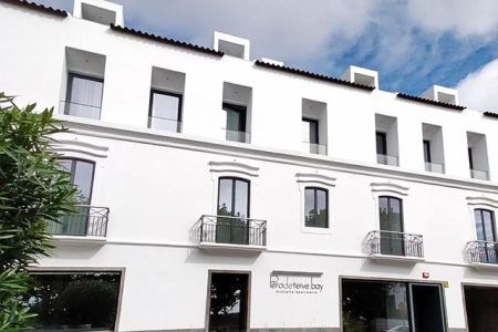 Aparthotel Pêro de Teive Bay