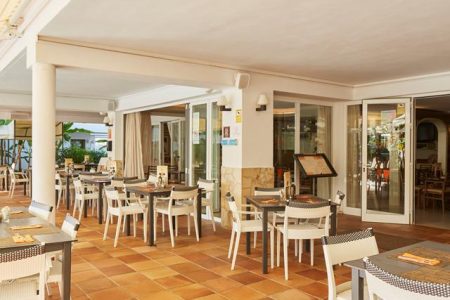 Invisa Aparthotel Casa Luis