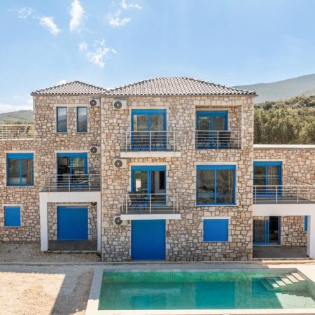 Royal Majestic Suites